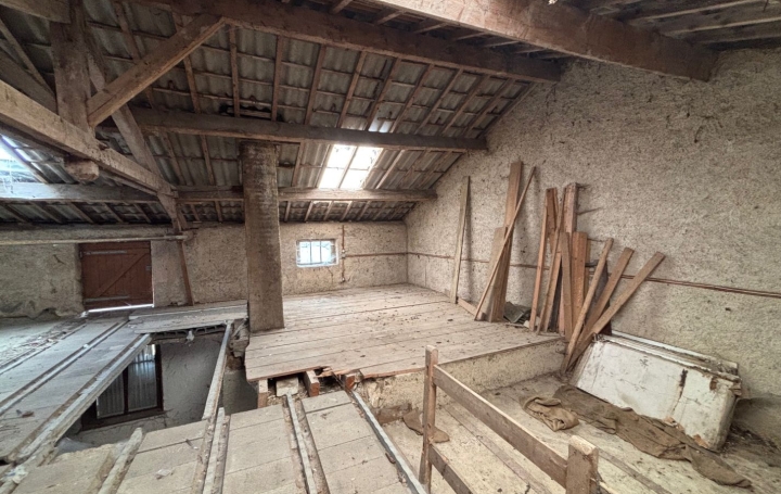 Maison de village MAIZEY (55300)  150 m2 19 000 € 