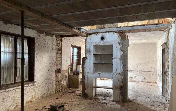 Maison de village MAIZEY (55300)  150 m2 19 000 € 