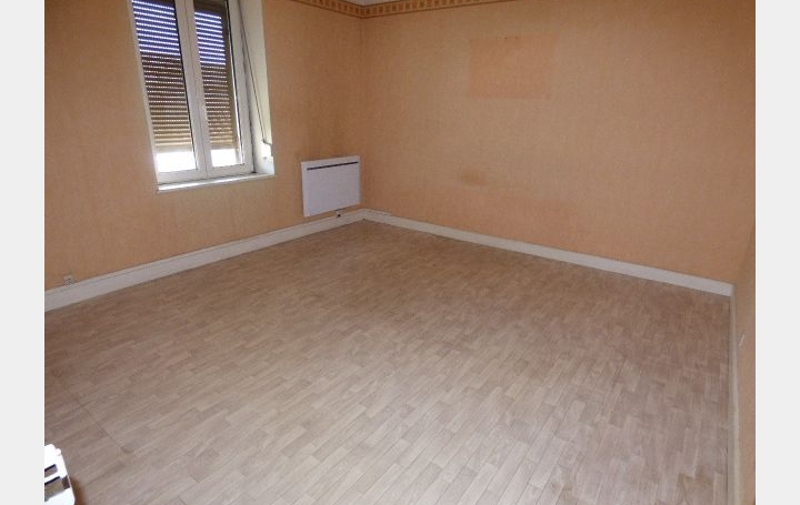 Immeuble AVRICOURT (54450)  316 m2 52 000 € 