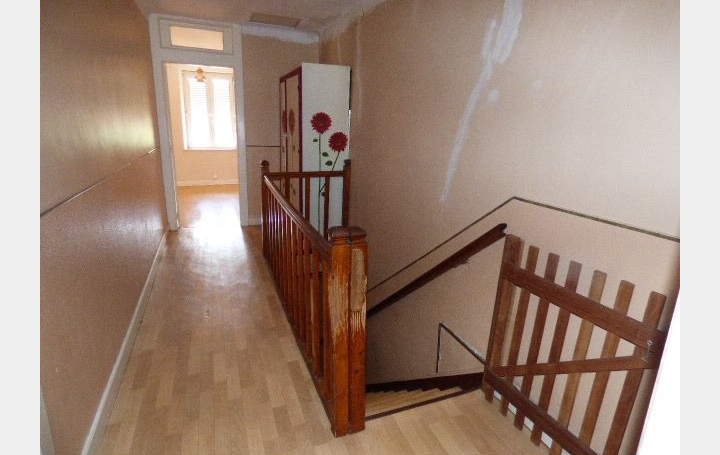 Immeuble AVRICOURT (54450)  316 m2 52 000 € 