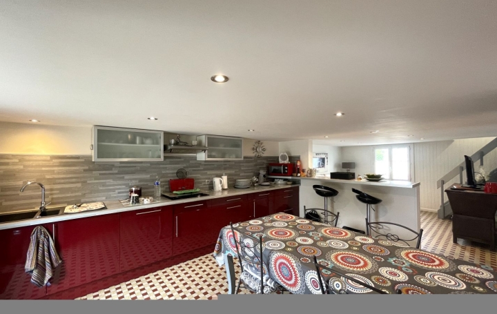 Maison AMBARES-ET-LAGRAVE (33440)  120 m2 535 600 € 