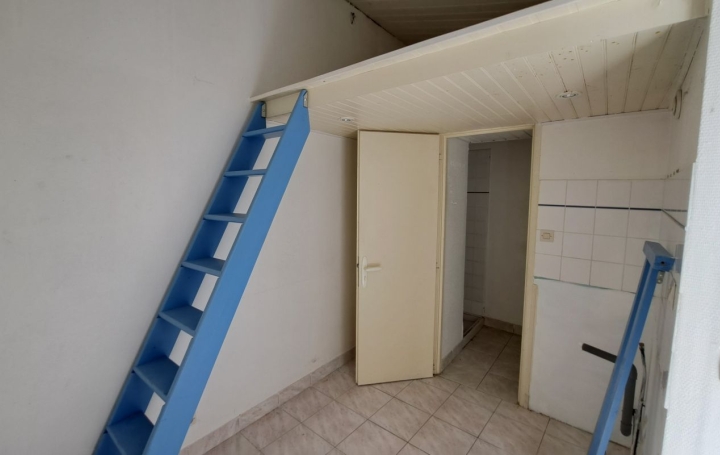 Local commercial NIORT (79000)  8 m2 300 € 