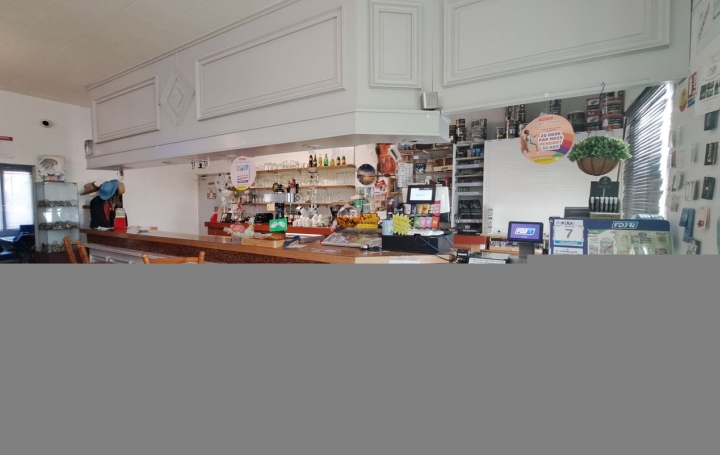 Activité commerciale SAINT-MAIXENT-L'ECOLE (79400)  241 m2 117 000 € 