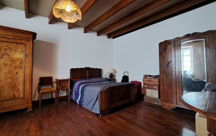 Propriété MAZIERES-EN-GATINE (79310)  130 m2 177 000 € 