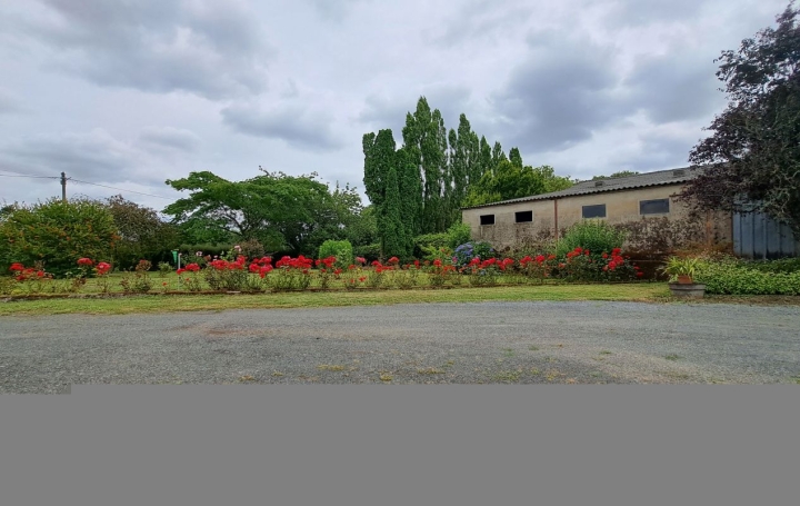 Propriété MAZIERES-EN-GATINE (79310)  130 m2 177 000 € 