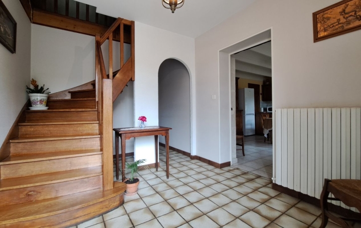 Propriété MAZIERES-EN-GATINE (79310)  130 m2 177 000 € 