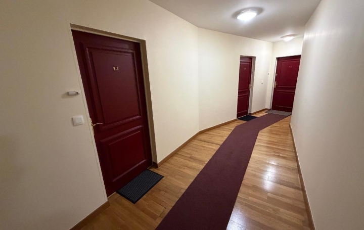 4 Pièces SOISSONS (02200)  74 m2 1 000 € 