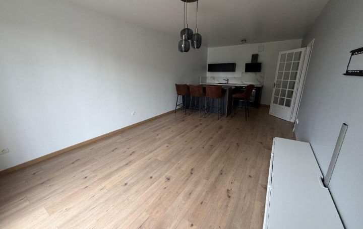 4 Pièces SOISSONS (02200)  74 m2 1 000 € 