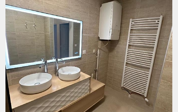 4 Pièces SOISSONS (02200)  74 m2 1 000 € 