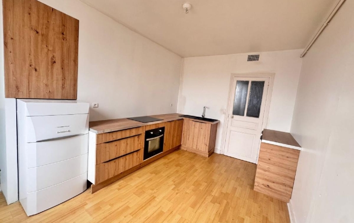 4 Pièces SOISSONS (02200)  105 m2 865 € 