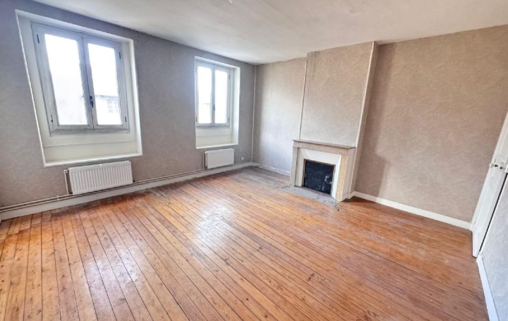 4 Pièces SOISSONS (02200)  105 m2 865 € 