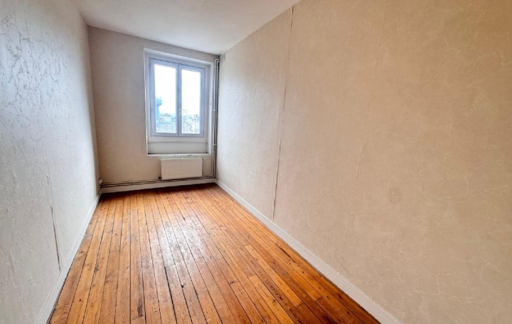 4 Pièces SOISSONS (02200)  105 m2 865 € 