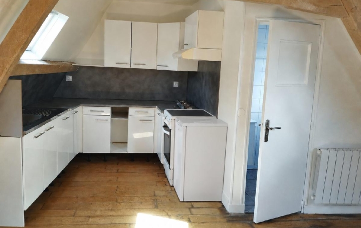 1 Pièce LA FERTE-MILON (02460)  45 m2 530 € 