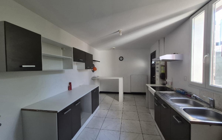 Maison VILLENEUVE-SAINT-GERMAIN (02200)  128 m2 1 070 € 