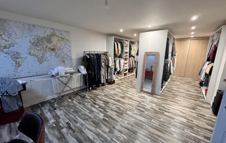 Maison SOISSONS (02200)  195 m2 819 000 € 