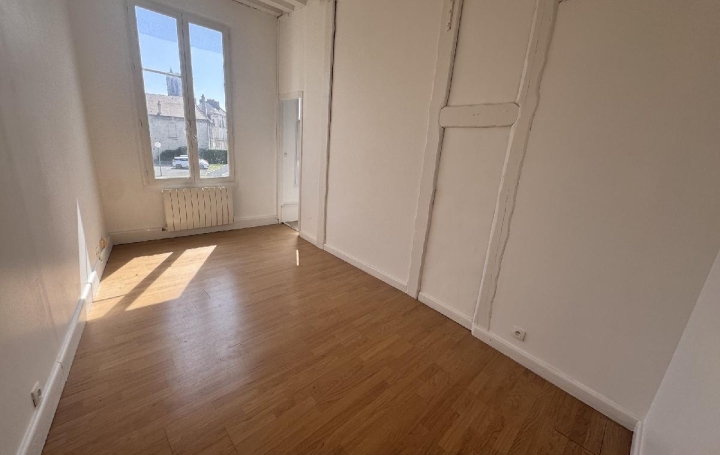 Maison SOISSONS (02200)  151 m2 234 000 € 