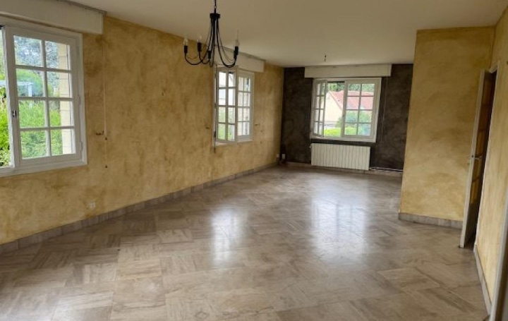 Maison SOISSONS (02200)  200 m2 225 000 € 