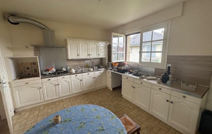 Maison SOISSONS (02200)  200 m2 225 000 € 