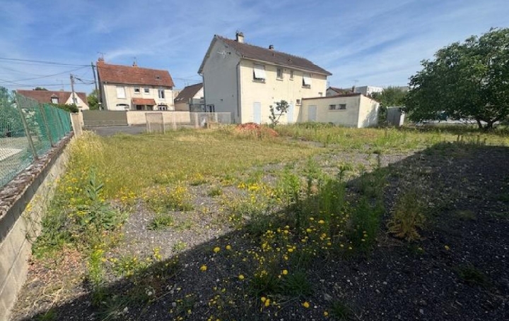 Parking SOISSONS (02200)  360 m2 82 000 € 