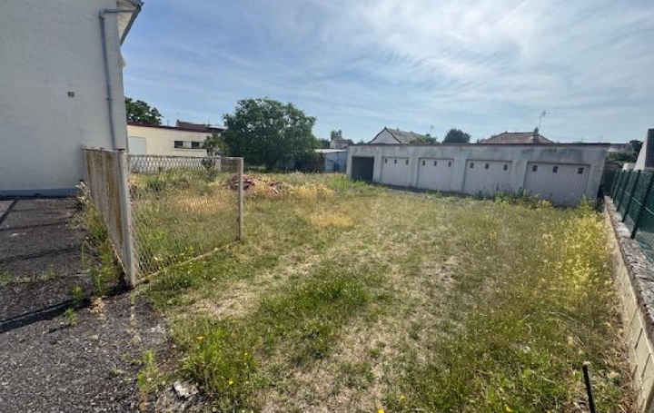 Parking SOISSONS (02200)  360 m2 82 000 € 