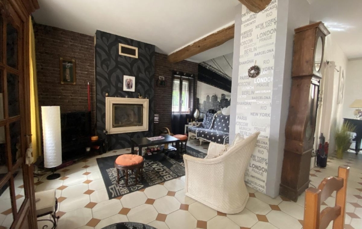 Maison SOISSONS (02200)  127 m2 275 000 € 