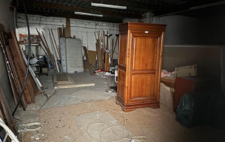 Maison SOISSONS (02200)  350 m2 202 000 € 