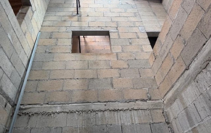 Maison SOISSONS (02200)  350 m2 202 000 € 