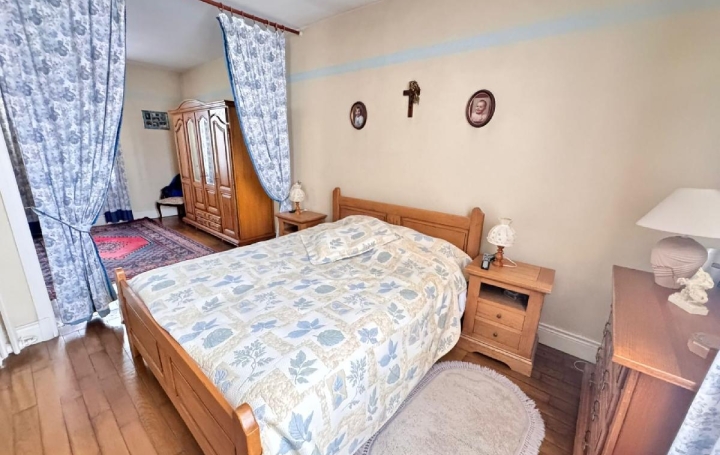 Maison SOISSONS (02200)  162 m2 326 000 € 