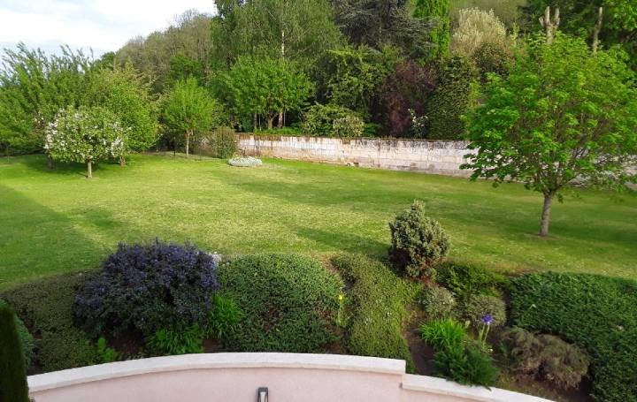 Maison SOISSONS (02200)  250 m2 336 000 € 