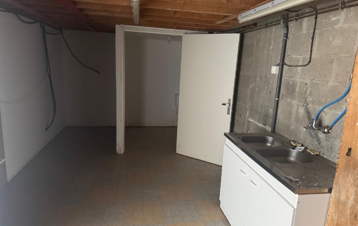 Local commercial SOISSONS (02200)  154 m2 135 000 € 