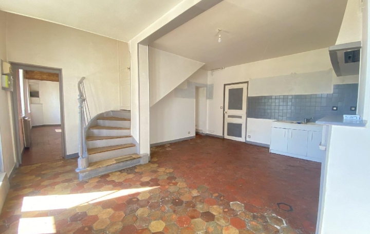 Maison VIC-SUR-AISNE (02290)  121 m2 192 000 € 