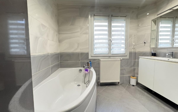 Maison VIC-SUR-AISNE (02290)  123 m2 223 000 € 