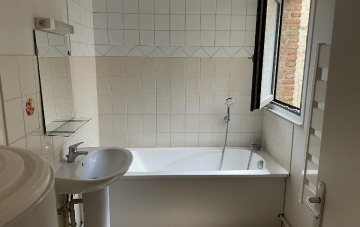 Immeuble LAON (02000)  340 m2 285 000 € 