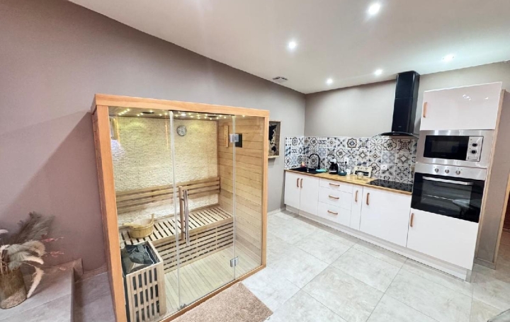 Local commercial SOISSONS (02200)  90 m2 202 000 € 