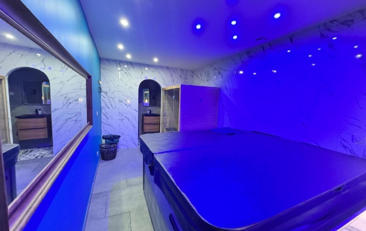 Local commercial SOISSONS (02200)  90 m2 202 000 € 