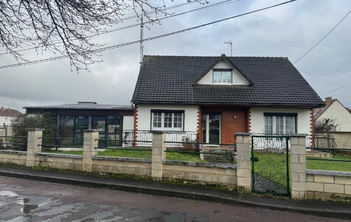 Maison / Villa SOISSONS (02200) 216 m<sup>2</sup> 295 000 € 