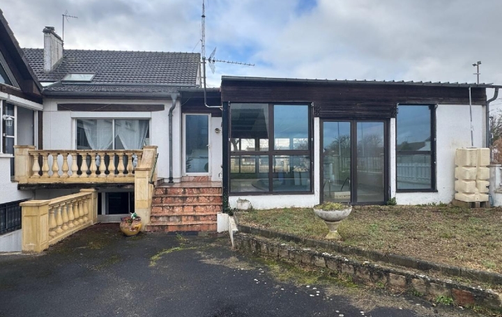 Maison SOISSONS (02200)  216 m2 295 000 € 