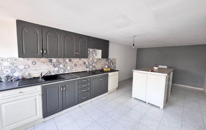 Maison SOISSONS (02200)  216 m2 295 000 € 