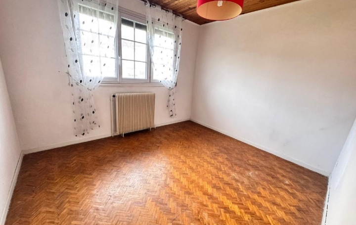 Maison SOISSONS (02200)  216 m2 295 000 € 