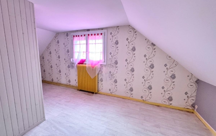 Maison SOISSONS (02200)  216 m2 295 000 € 