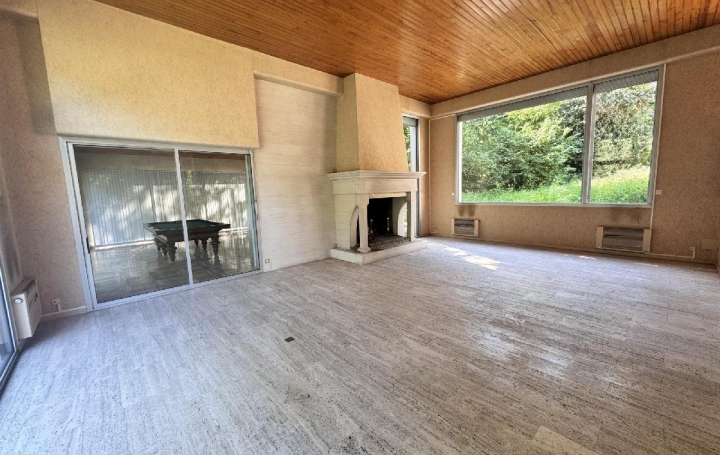 Maison FERE-EN-TARDENOIS (02130)  312 m2 408 000 € 