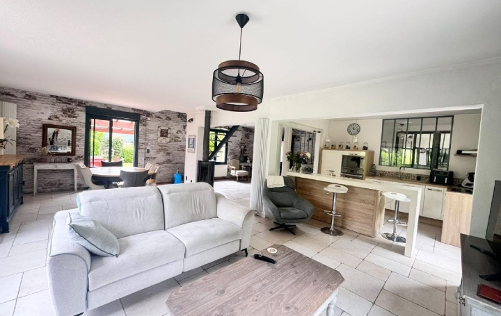 Maison SOISSONS (02200)  173 m2 368 000 € 