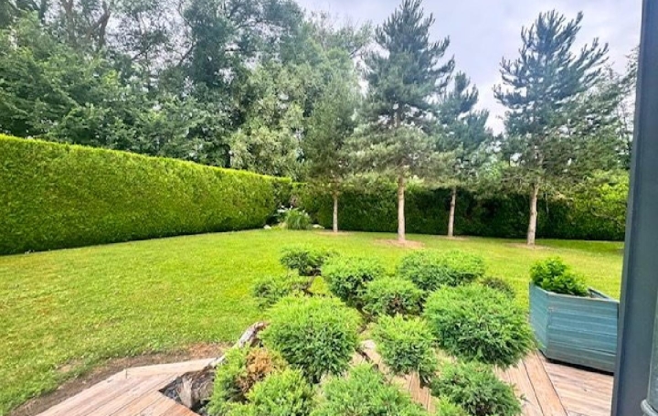 Maison SOISSONS (02200)  173 m2 368 000 € 