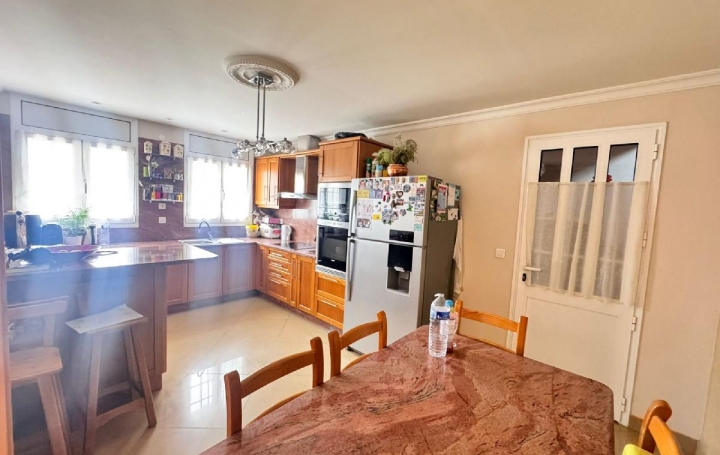 Maison VILLENEUVE-SAINT-GERMAIN (02200)  275 m2 408 000 € 