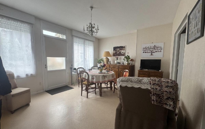 Immeuble SOISSONS (02200)  158 m2 244 000 € 