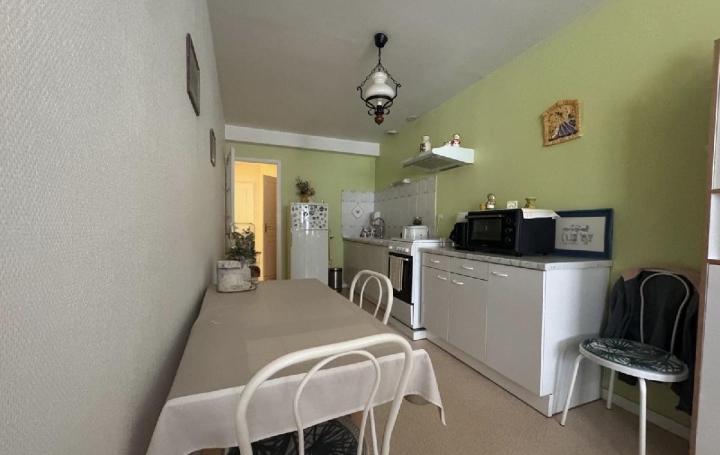 Immeuble SOISSONS (02200)  158 m2 244 000 € 