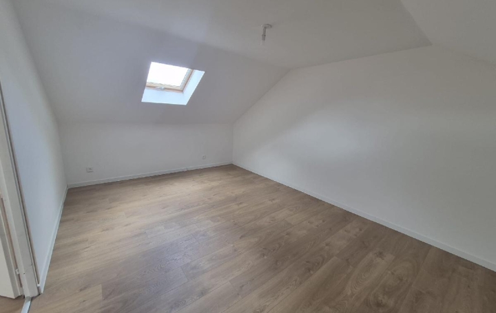 Maison CUFFIES (02880)  125 m2 200 000 € 