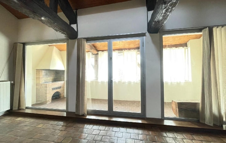 4 Pièces PONT-DE-VEYLE (01290)  156 m2 189 000 € 