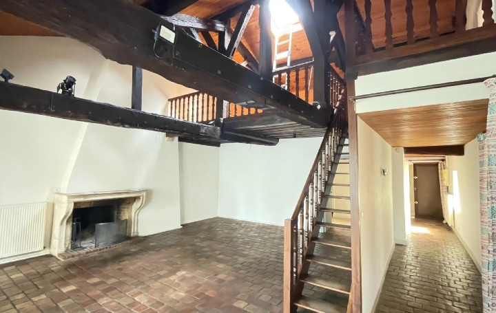 4 Pièces PONT-DE-VEYLE (01290)  156 m2 189 000 € 