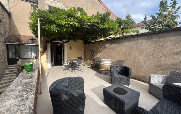 Maison MERCUREY (71640)  176 m2 245 000 € 